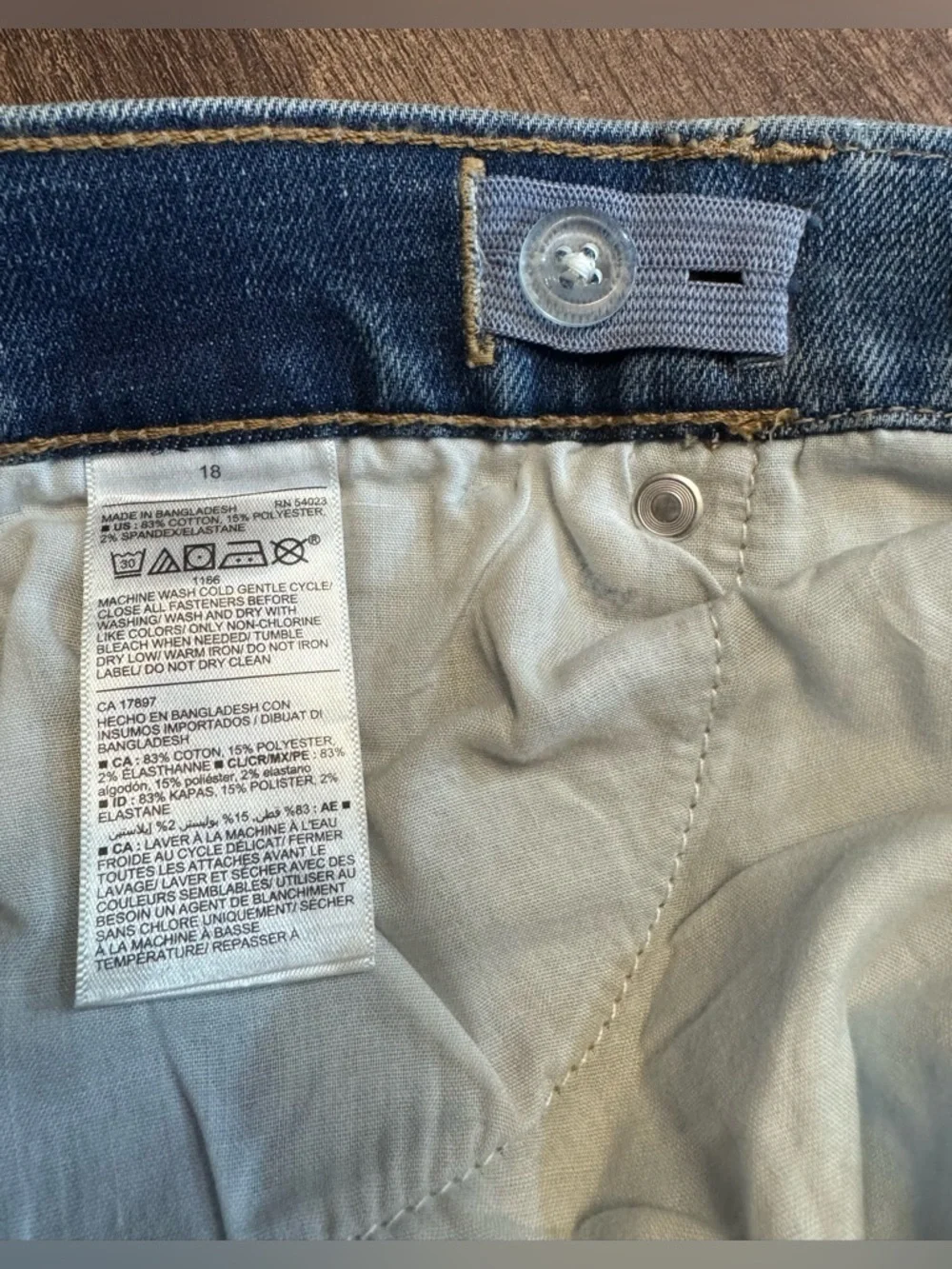 OLD NAVY 360° STRETCH light-wash, distressed jeans  slim-fit boys